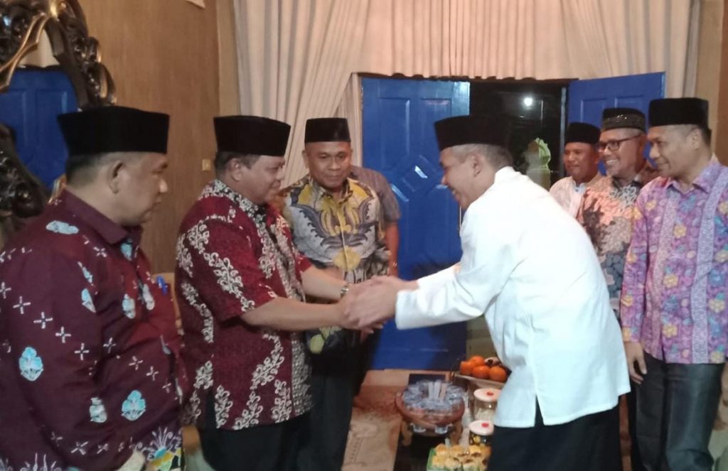 Dikunjungi Akademisi, Alim Ulama dan Tokoh Masyarakat, Kamsol Mohon Dukungan Wujudkan Kabupaten Kampar Yang Gemilang.