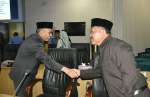 Bupati Sampaikan Permasalahan Terantang di Hadapan DPRD Kampar.