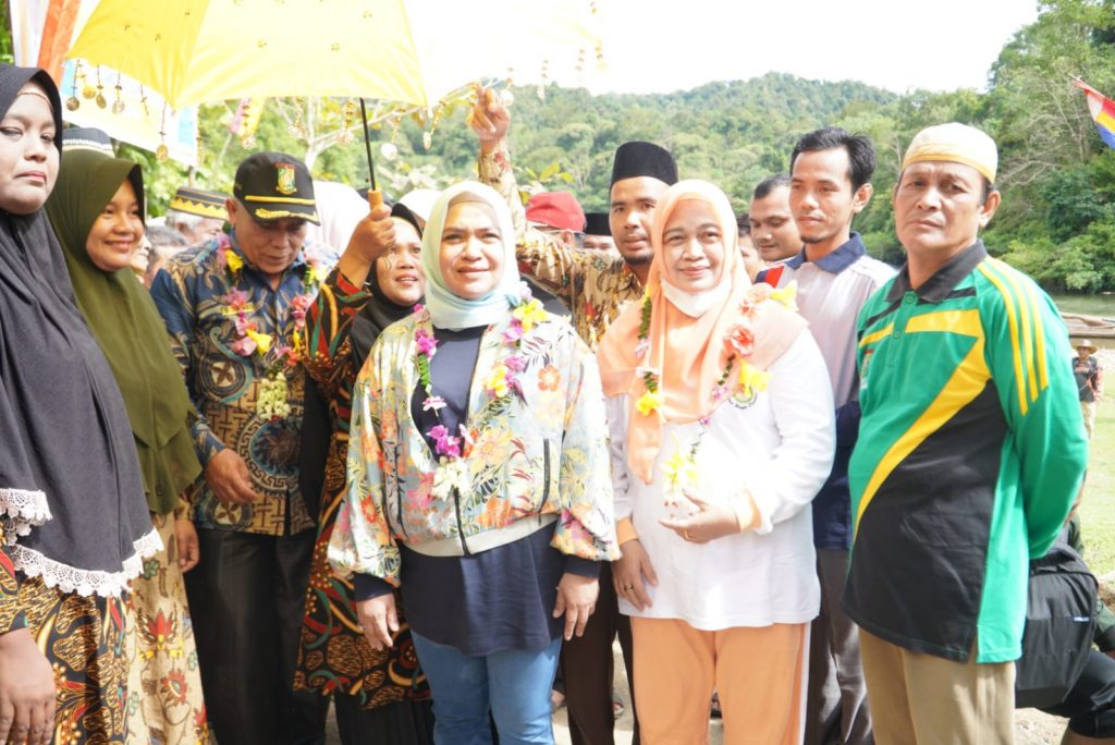 Desa Batu Sanggan Kampar Kiri Hulu dijadikan sebagai lokasi Kunjungan Kerja Perdana Pj Ketua TP PKK Kabupaten Kampar Deswita Kamsol
