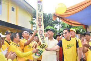 Partai Golongan Karya (Golkar) Meriahkan HUT Golkar ke 58 dengan Adakan Jalan Santai yang Dilepaskan Langsung oleh PJ Bupati Kampar Dr. H. Kamsol. MM