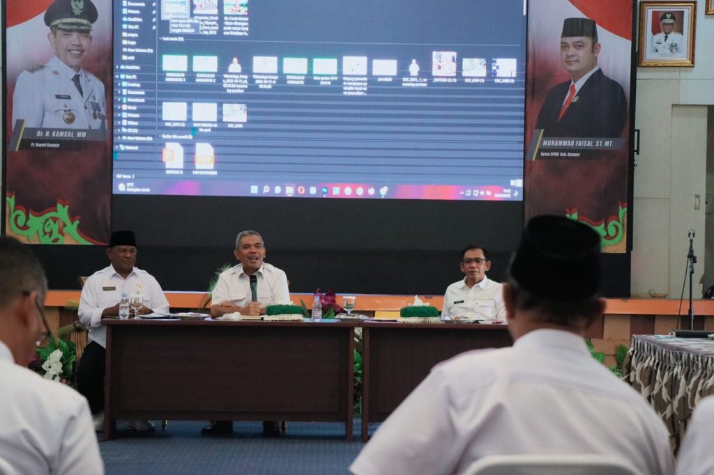 Kapolri, Menteri Pariwisata dan dari Negara Malaysia Ikuti Tour De Muara Takus.