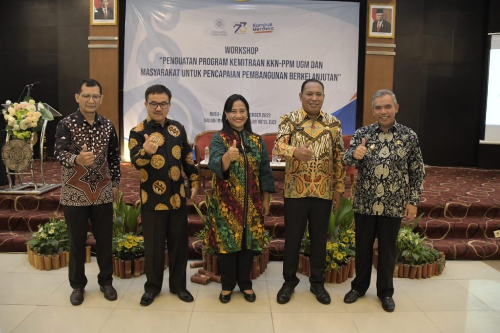 Penjabat Bupati Kamsol Jadi Narasumber di UGM Yogyakarta Paparkan Potensi Kampar