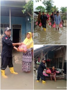 PEMDES KEDUNG MELALUI BPBD SALURKAN BANTUAN LOGISTIK KEPADA WARGA KORBAN BANJIR