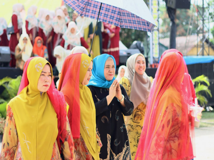 Ketua TP PKK Kampar Hadiri Festival Rebana Kemeriahan Kampar Expo