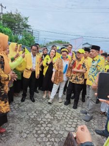 Penyambutan Kedatangan Akbar Tanjung Oleh DPD Golkar Hangat dan Meriah.