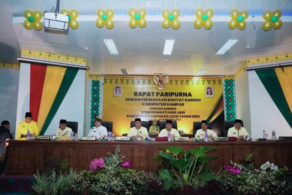 Muhammad Faisal Pimpin Paripurna Istimewa DPRD Kampar Kabupaten Kampar Ke-73 Tahun 2023.