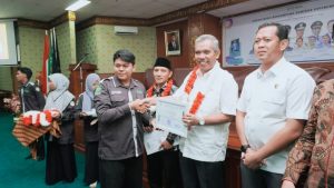 Seminar di UIN Suska, Pj.Bupati Kamsol Berikan Apresiasi dalam Peningkatan SDM