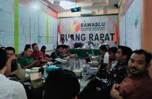 Bawaslu Rohul Gelar Rapat Evaluasi Pengawasan Coklit dan Persiapan Pengawasan Penyusunan DPS