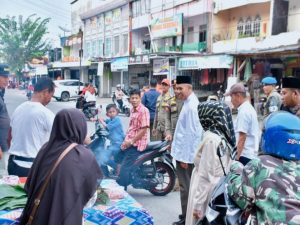 PJ Bupati Kamsol Bersama OPD Hari 1 Ramadhan Tinjau Pasar Bangkinang Kota