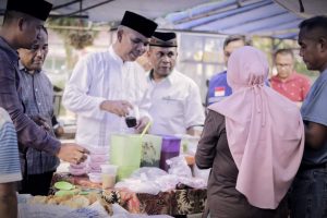 Jelang Berbuka Puasa, Pj Bupati Kampar Tinjau Pasar Kampa Dan Pasar Bangkinang Kota