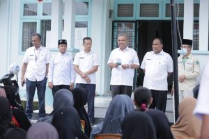 Secara Resmi PJ Bupati Kamsol Buka Operasi Pasar di Desa Salo