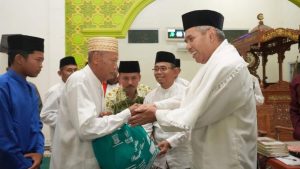 Safari Ramadhan Pj Bupati Kamsol di Masjid Baitussalam Desa Deli Makmur