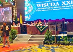 Penasehat JMSI Riau Baca Puisi di Wisuda ke-24 UMRI