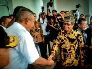 Pj Bupati Kampar Sambut Kedatangan Menkopolhukam Mahfud MD