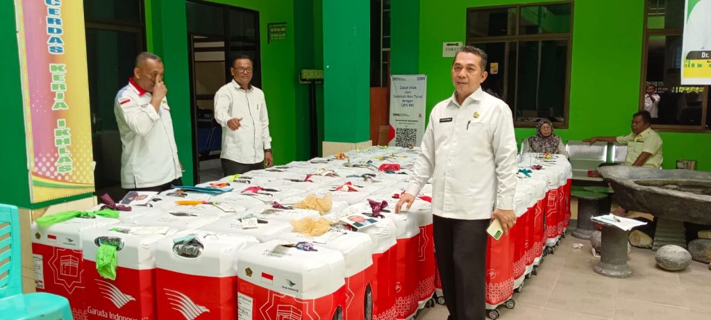 Pastikan Kesiapan Koper JCH Kampar Gelombang Kedua, Kakan Kemenag Kampar Tinjau Langsung Persiapan Koper