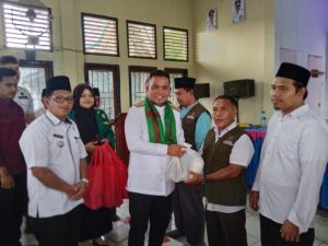 Sukses digelar Pemkab Pelalawan Sunatan Massal, Pengorbatan gratis, Hingga Penyerahan Zakat dan Bantuan.