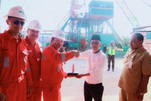 Pj Bupati Kampar Doa Bersama Pengeboran  Sumur Migas  EMP Tunas Energi