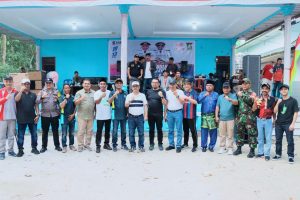 Pj Bupati Kampar Ucapkan Selamat  dan Bagikan Hadiah serta Bangga dengan Masyarakat Buluh Cina