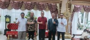 Sempena hari Jadi Ke-61 Tahun, UIR Beri Penghargaan Kepada Tiga Gubernur Riau