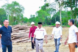 Pj Bupati Kampar H.Mhd Firdaus, Bersama PUPR Tinjau Drainase Pengarah (Shortcut) Kota Bangkinang.