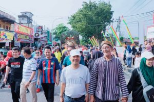 Pj Bupati Kampar Mhd Firdaus Ikut Jalan Santai dan Saksikan Pagelaran Budaya