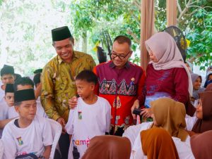 Syukuran Milad ke 54, Pj Bupati Kampar Mhd Firdaus Bersama Anak Panti Asuhan