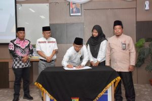 PJ Bupati Kampar Apresiasi Program Satu Keluarga 1 Sarjana Melalui Baznas Kampar.