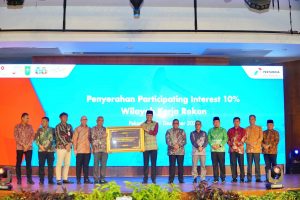 PHR Serahkan PI 10% Dan Beasiswa S2, Pj. Bupati Kampar :Berikan Dampak Positif Bagi Kesejahteraan Masyarakat