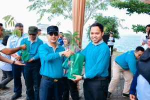 Penanaman Bibit Tanaman, Pj Bupati Kampar Berharap Penanaman Pohon Tidak Hanya Seremonial Belaka, Tetapi Dijaga Dan di Pelihara.