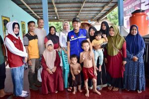 Dipimpin Langsung Pj Bupati Kampar, Pemkab Serahkan Bantuan 9,9 Ton beras di Siak Hulu.