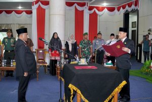 Penjabat Bupati Hambali Lantik Drs Yusri Sebagai Penjabat Sekda Kampar