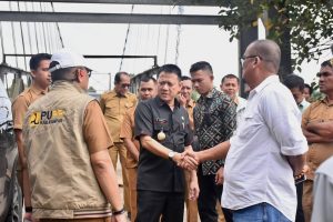 Penjabat Bupati Kampar Tinjau Langsung Kondisi Jembatan Desa Gobah
