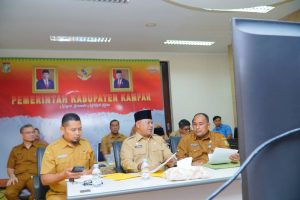 Rakor Pengendalian Inflasi Daerah Mendagri Ingatkan Tidak Lengah Dalam Pengawasan Pengendalian Inflasi.