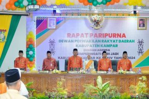 Rapat Paripurna Istimewa HUT Kampar Ke-74. PJ Bupati: “Mari Bersama Berkontribusi Untuk Kampar Makin Melaju Indonesia Emas 2045.”