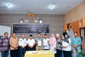PJ Bupati diwakili Kadisdikpora Kampar, Mercedes Benz Indonesia Serahkan Bantuan Alat Praktek untuk SMK N 1 Bangkinang.
