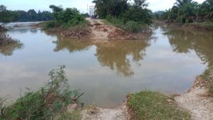 Jembatan Selesai, Tapi Jalannya Terputus