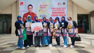 Juara 2 Lomba Memasak Kreasi Rasa Fiesta, Tim IKWI Riau Dianugerahi Trophy  dan Logam Mulia 1,5 Gram
