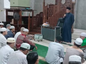 Penjabat Bupati Kampar Sholat Tarawih Perdana di Masjid Al Ikhsan MIC