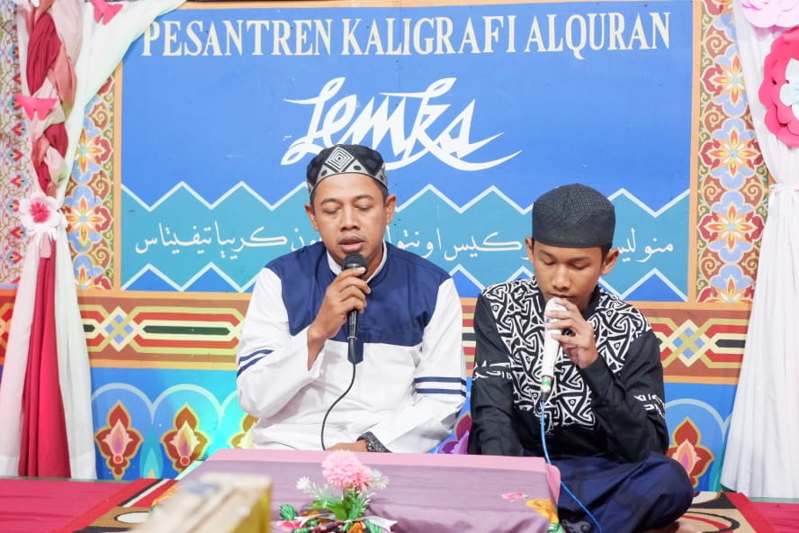 Mutiara Kaligrafi Ramadhan: MENGHITUNG PAHALA BACA-TULIS ALQURAN