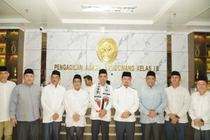 Danyon 132/BS Mayor Inf. Bambang Budi Hartanto Hadiri Buka Bersama Forkopimda Kampar