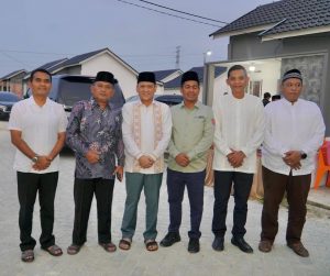Pj Bupati Kampar Berikan Bantuan CSR dan Sembako di Perumahan Pondok Indah Residance.