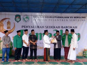 Pimpinan PP Riyadus Shalihin Bersama PC NU Kampar Membagi Shadaqah Berkah Ramadhan