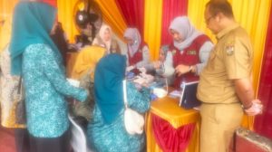 Kepala Bidang P2P, Hariyanto, SKM., MKM Mewakili Kepala Dinas Kesehatan Kabupaten Kampar, dr. Asmara Fitrah Abadi, MM Pada Gebyar Audit Kasus Stunting (AKS)