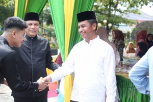 Plh Sekda Kampar Ahmad Yuzar Gelar Open House Idul Fitri 1445 H di Rumah Dinas.