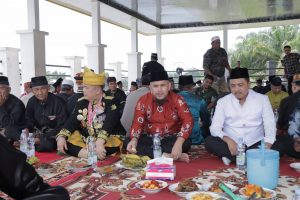 Staf Ahli Bupati Kampar Hadiri Halal Bi Halal Pasukuan Domo Kenegerian Airtiris