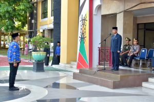 PJ Bupati diwakili Plh Sekda Kampar Pimpin Upacara Peringatan Hari Otonomi Daerah 2024.