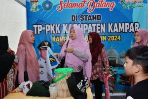 Jelang Pembukaan Kampar Expo 2024, Ricana Djayanti Hambali Tinjau Persiapan Stand