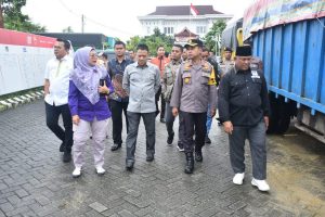 Pj Bupati Kampar ikuti Pelepasan Distribusi Kotak Suara Pemilu Tahun 2024 Ke PPK