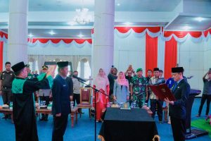 Penjabat Bupati Kampar Hambali Resmi Lantik Pj Sekda Kampar Ahmad Yuzar