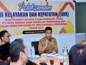 PJ Bupati diwakili PJ Sekda Uji Kelayakan dan Kepatutan 2 Peserta Calon Direktur PT. BPRS.